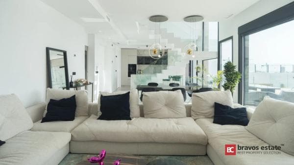 Chalet independiente en venta en Calle de Brasil, Finestrat
photo 1