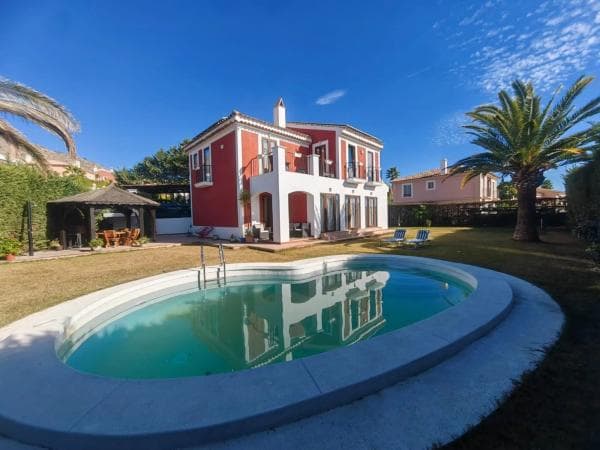 Chalet independiente en venta en Calle Londres, Finestrat
thumbnail 1