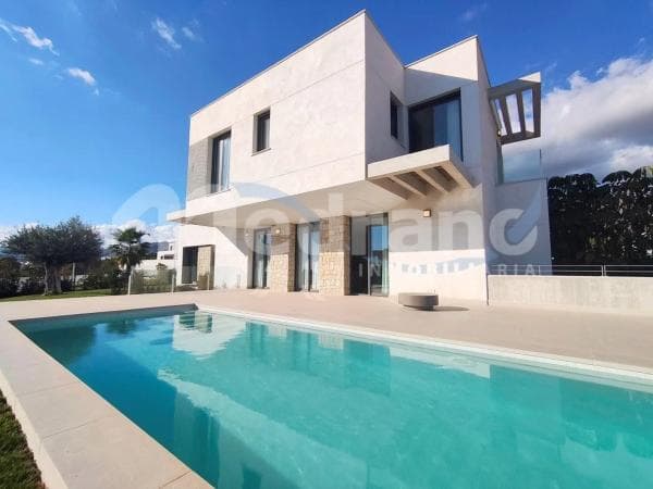 Chalet independiente en venta en Calle Praga, 64, Finestrat
photo 1