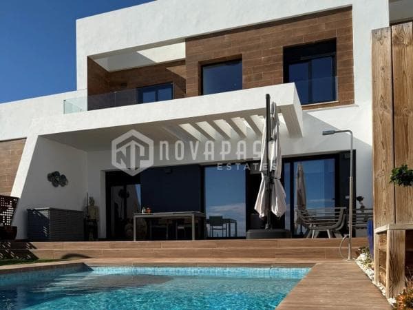 Chalet adosado en venta en Calle de Brasil , Finestrat photo 1