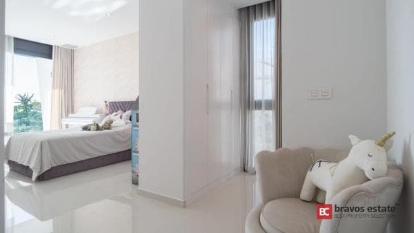 Chalet independiente en venta en Calle Roma, Finestrat
thumbnail 2