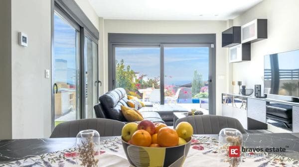 Chalet independiente en venta en Calle Toledo, Finestrat
photo 1