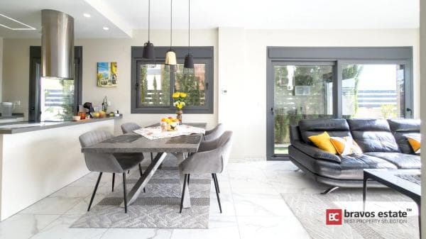 Chalet independiente en venta en Calle Toledo, Finestrat
thumbnail 1
