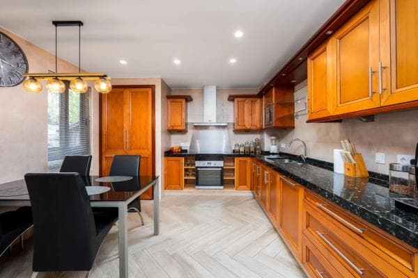 Chalet independiente en venta en Calle Londres, Finestrat
photo 1