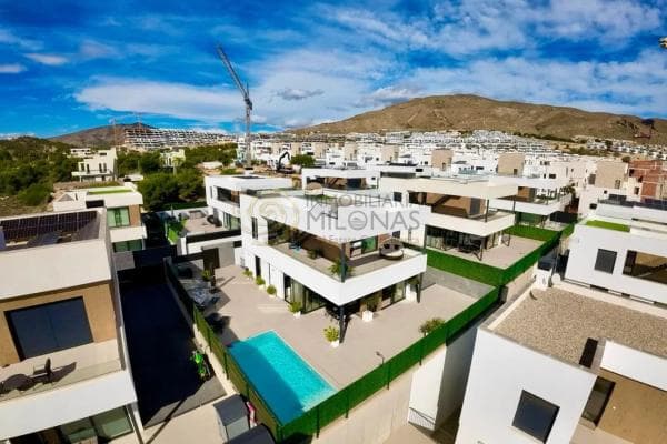 Chalet independiente en venta en Balcón de Finestrat-Terra Marina, Finestrat
thumbnail 2