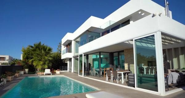 Chalet independiente en venta en Calle paris, Finestrat
photo 1