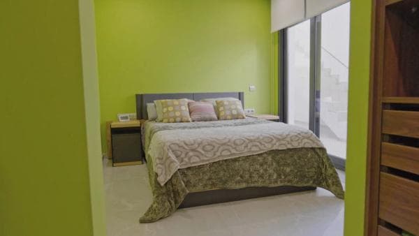 Chalet independiente en venta en Calle paris, Finestrat
thumbnail 2