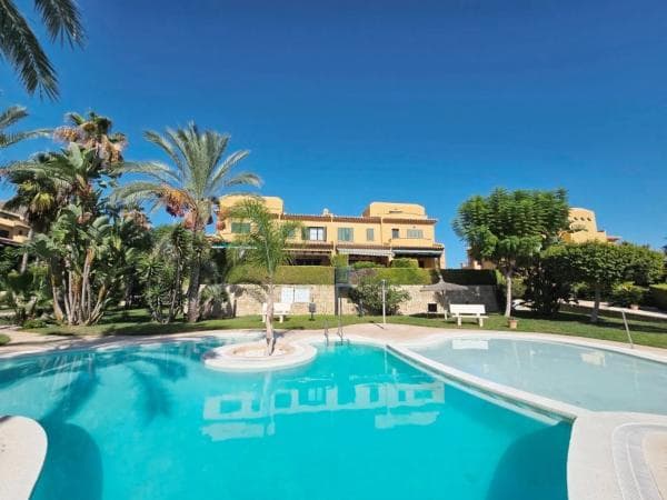 Chalet adosado en venta en Golf Bahía , Finestrat thumbnail 2