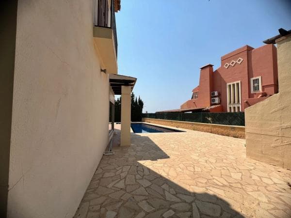 Chalet independiente en venta en CL ROMA, 24, Finestrat
photo 1
