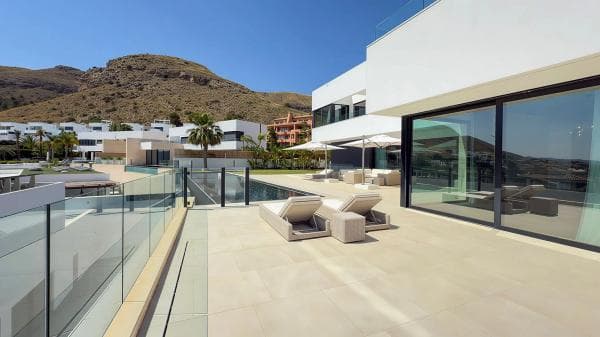 Chalet independiente en venta en CL VIENA, 36, Finestrat
thumbnail 2