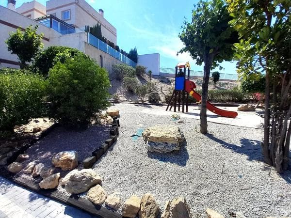 Chalet adosado en venta en Avenida Barcelona s/n , Finestrat photo 1