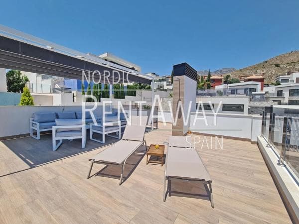 Chalet independiente en venta en Calle Toledo, Finestrat
thumbnail 1