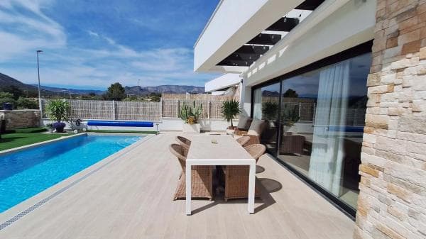 Chalet independiente en venta en Balcón de Finestrat-Terra Marina, Finestrat
thumbnail 2