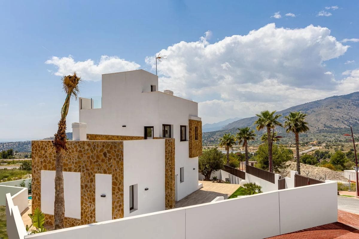Продажа отдельного шале в Calle Rey Alfonso XII s/n, Финестрат photo 4