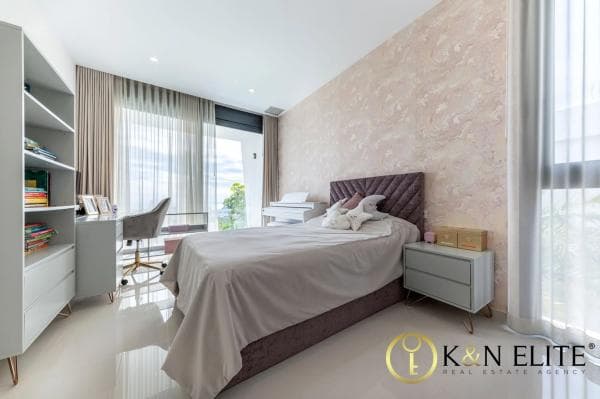 Chalet independiente en venta en Calle Roma, Finestrat
thumbnail 1