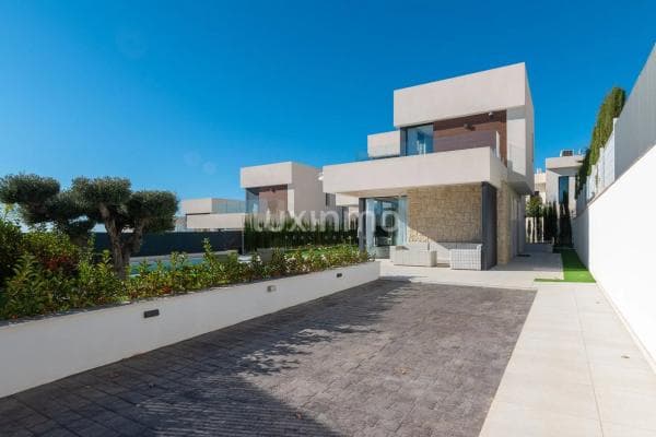 Chalet independiente en venta en Golf Bahía, Finestrat
thumbnail 1