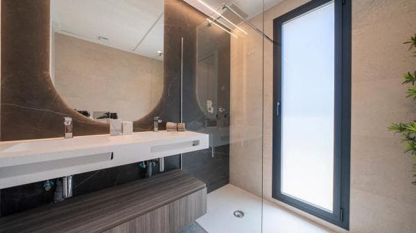 Chalet independiente en venta en Calle Puerto Rico, 1, Finestrat thumbnail 1