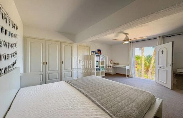 Independent chalet for sale in Calle Mar Cantàbric, La Nucia
photo 1
