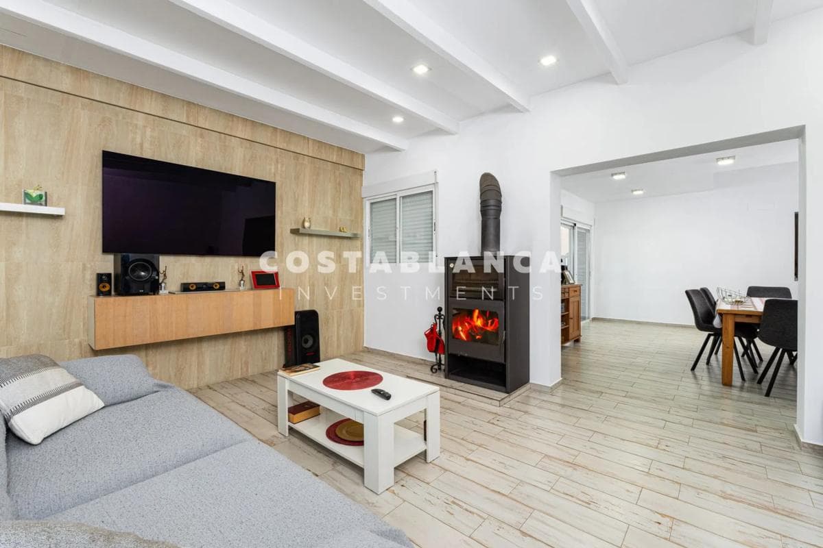 Venta de chalet independiente en Calle Serra del Cabeçó d'Or, La Nucia
photo 2