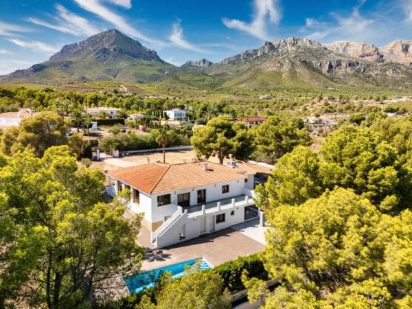 Independent chalet for sale in Coloma, La Nucia
photo 1