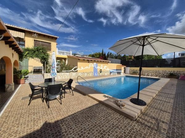 Independent chalet for sale in Coloma, La Nucia
photo 1
