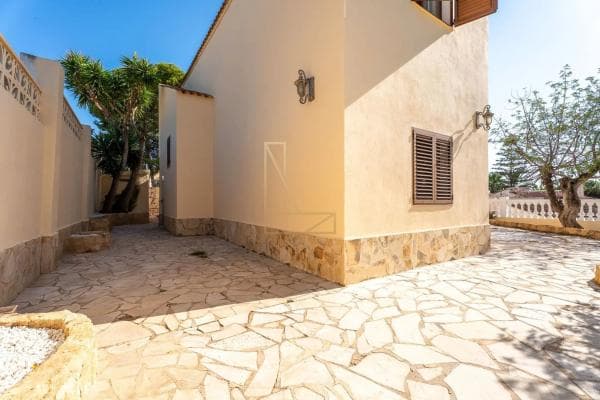 Independent chalet for sale in Carretera Castanyers, La Nucia
photo 1