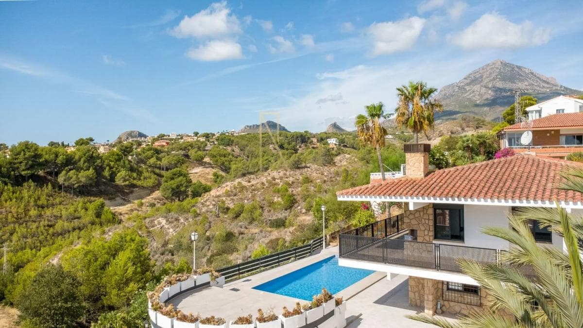 Venta de chalet independiente en Calle Carrascar de Parcent, La Nucia
photo 4