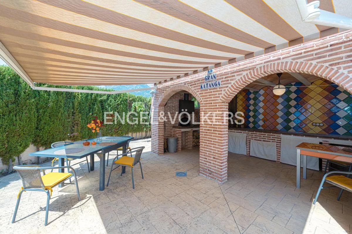 Venta de chalet independiente en Calle Llevant, La Nucia
photo 4