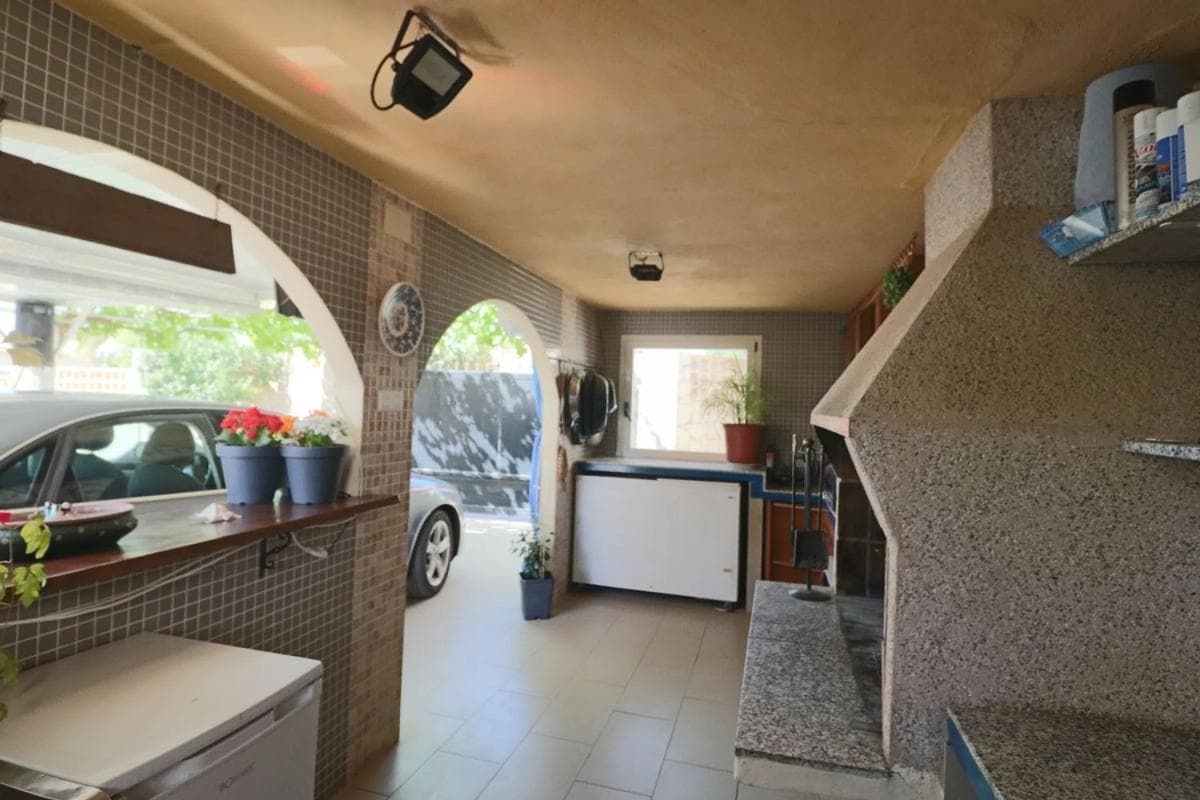 Properties for sale and rent in Spain photo 4