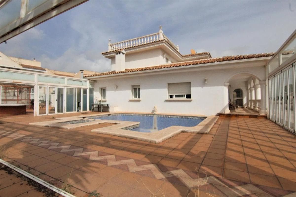 Venta de chalet independiente en Varadero, La Nucia
photo 2