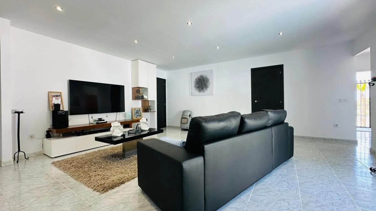 Venta de chalet independiente en Calle Oslo, La Nucia
photo 3