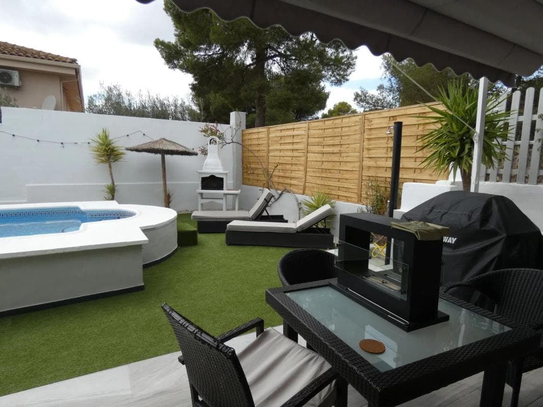 Venta de chalet independiente en Calle Oslo, La Nucia
photo 5