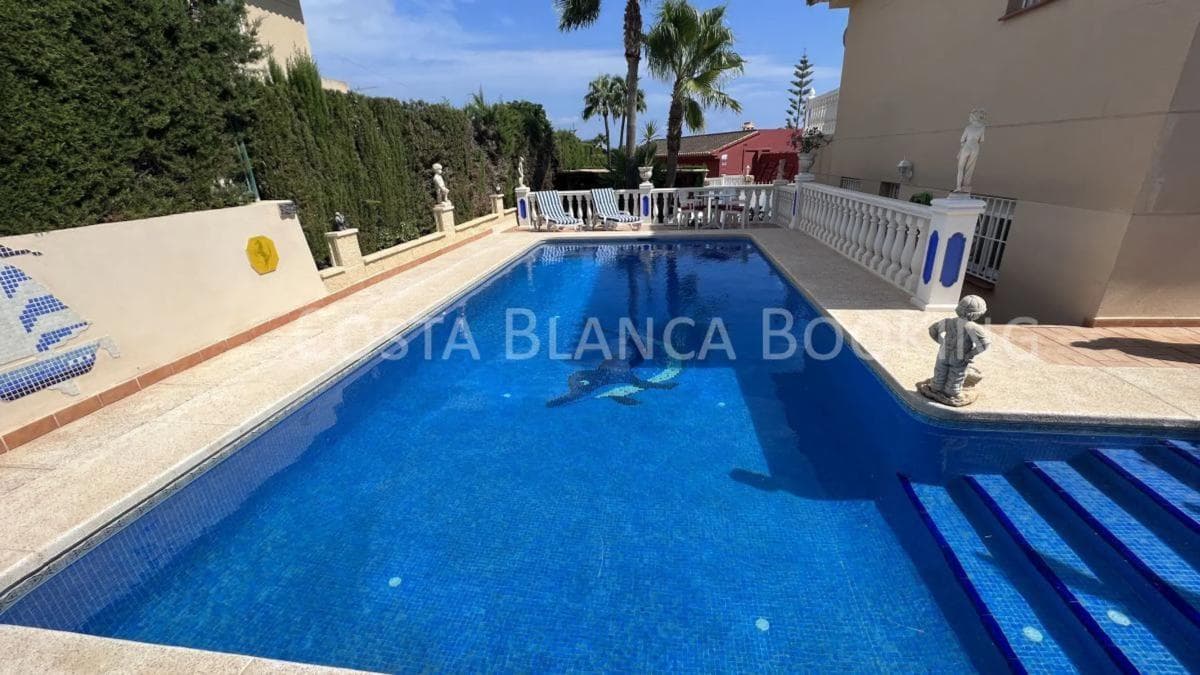 Venta de chalet independiente en Urbanizacion Miramar, La Nucia
photo 2