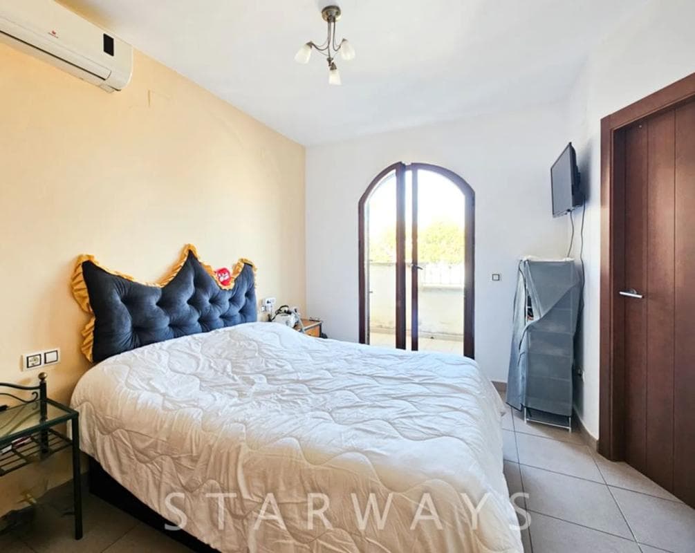 Venta de chalet adosado en Avenida Balcon de Ponoig , Polop photo 2