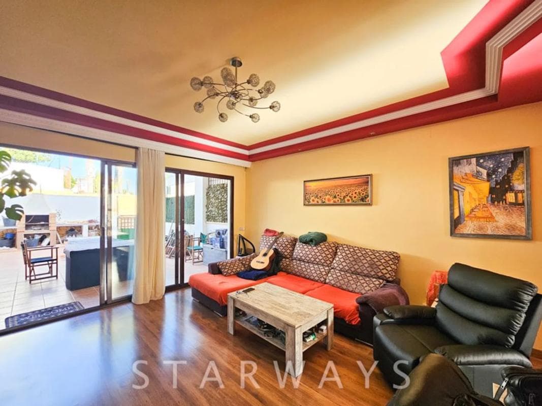 Venta de chalet adosado en Avenida Balcon de Ponoig , Polop photo 5