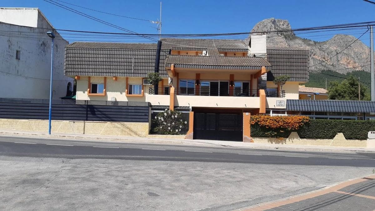 Venta de chalet independiente en Casco urbano, Polop
photo 4