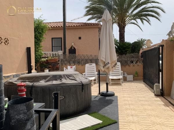 Chalet independiente en venta en Avenida Ponoig, Polop
thumbnail 1