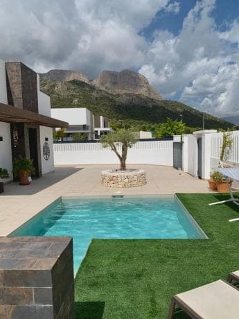Chalet independiente en venta en Calle Milan, Polop
thumbnail 1