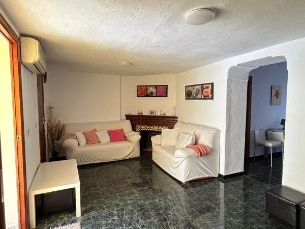 Chalet pareado en calle del Ravalet, 15 photo 1