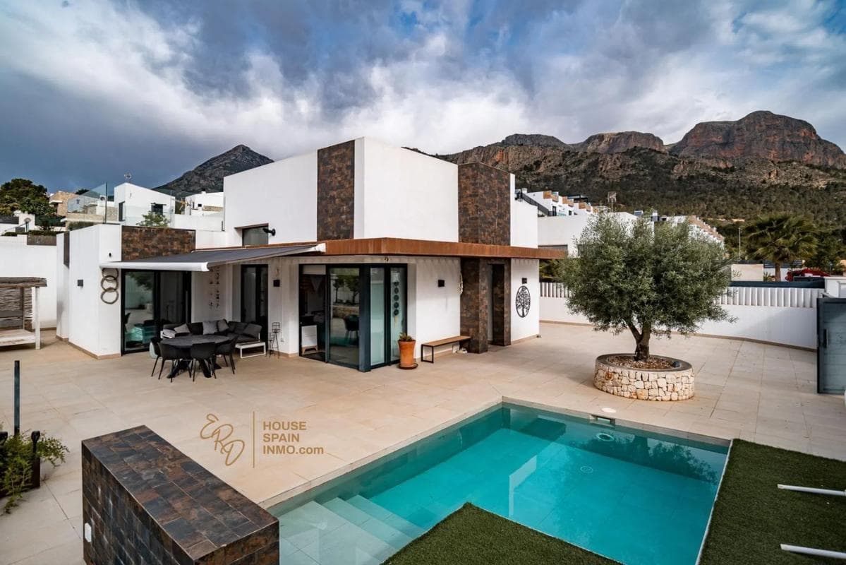 Venta de chalet independiente en La Alberca, Polop
photo 2