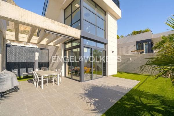 Chalet independiente en venta en Calle Mariola, 1, Polop
thumbnail 1