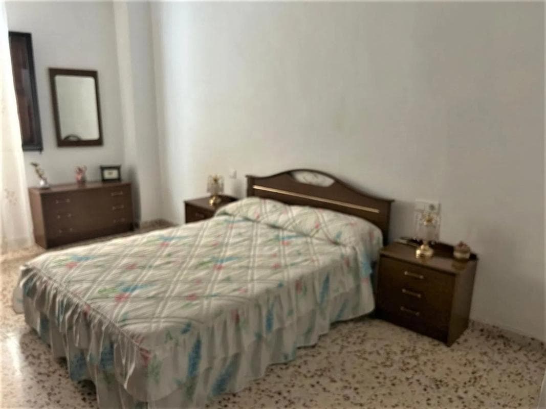 Propiedades en venta y alquiler en España photo 3