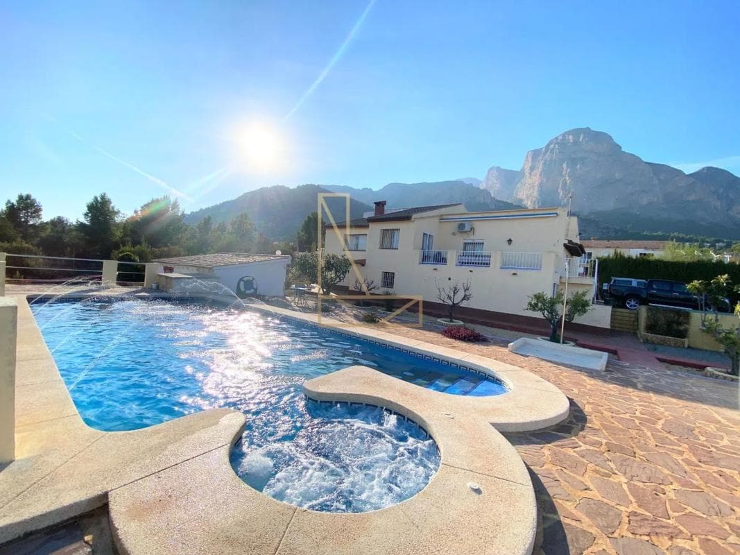 Venta de chalet independiente en Casco urbano, Polop
photo 5