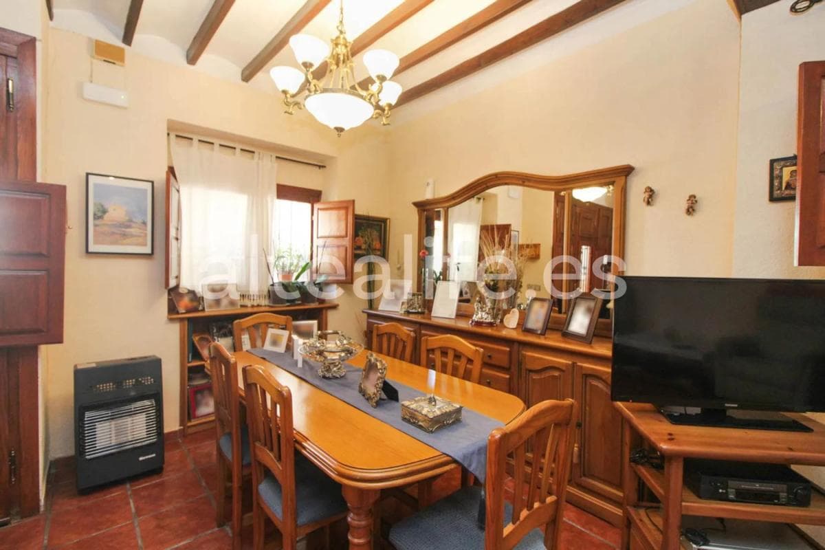 Propiedades en venta y alquiler en España photo 2
