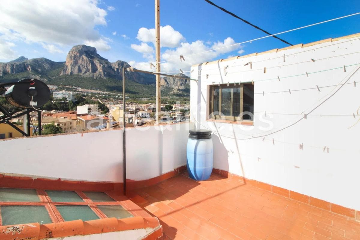 Propiedades en venta y alquiler en España photo 4