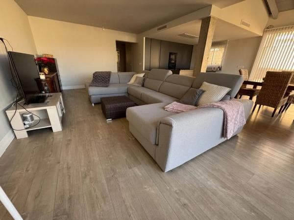 Chalet pareado en avenida Ponoig thumbnail 2