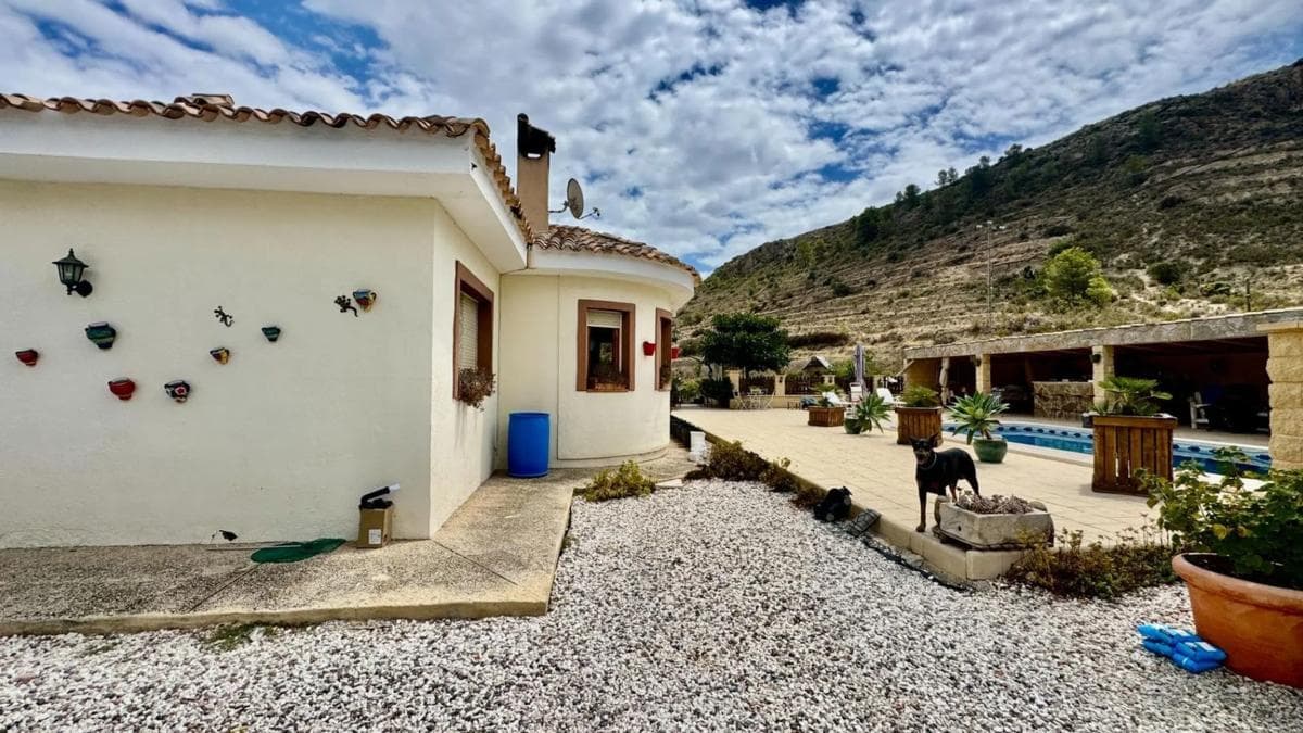 Venta de chalet independiente en Calle Alacant, Relleu
photo 3