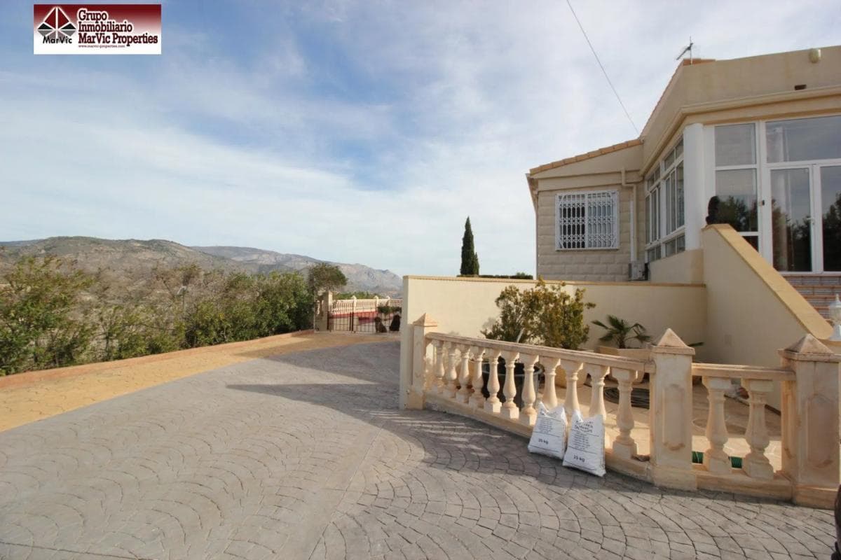 Venta de finca rústica en Relleu , Relleu photo 2