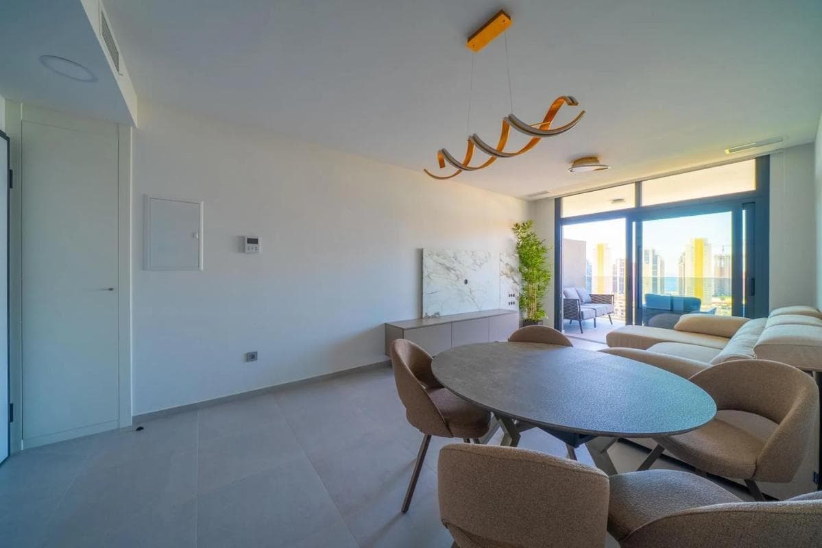 Venta de piso en Calle Presidente Adolfo Suárez, Benidorm
photo 3