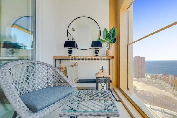Apartment for sale in Playa de Poniente, Benidorm thumbnail 2